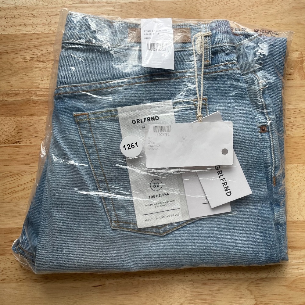 ✨NWT✨ GRLFRND Helena Distressed Straight Leg Jean in Good Life - Picture 7 of 9